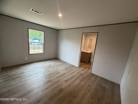213 Milton Ave, Interlachen, FL 32148 photo 16