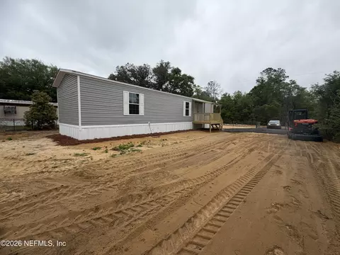 213 Milton Ave, Interlachen, FL 32148 photo 6