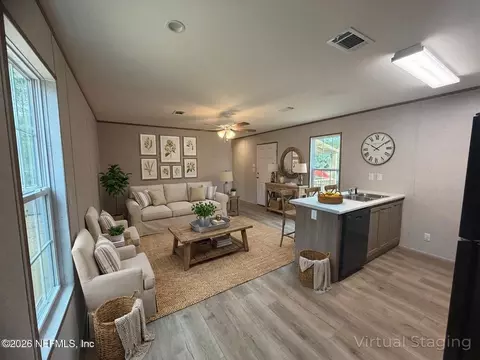 213 Milton Ave, Interlachen, FL 32148 photo 7