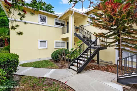 1800 The Greens Way #302, Jacksonville Beach, FL 32250