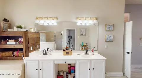 Bath - 1015 Garrison Dr, Saint Augustine, FL 32092 photo 2 of 4