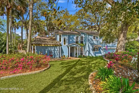 1810 Selva Grande Dr, Atlantic Beach, FL 32233