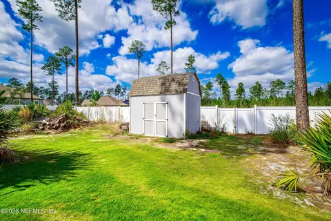 Exterior - 36453 Shortleaf Ave, Hilliard, FL 32046 photo 9 of 10