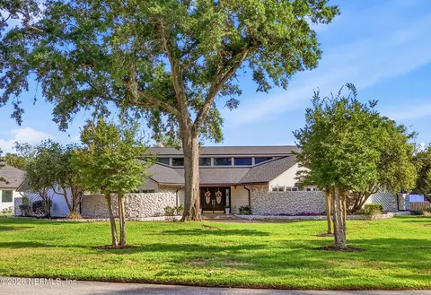 7911 Hunters Grove Rd, Jacksonville, FL 32256