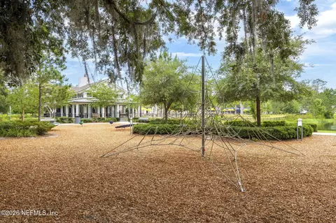 Exterior - 400 Weathered Edge Dr, Saint Augustine, FL 32092 photo 5 of 9