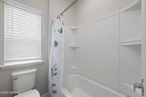Bath - 400 Weathered Edge Dr, Saint Augustine, FL 32092 photo 4 of 4