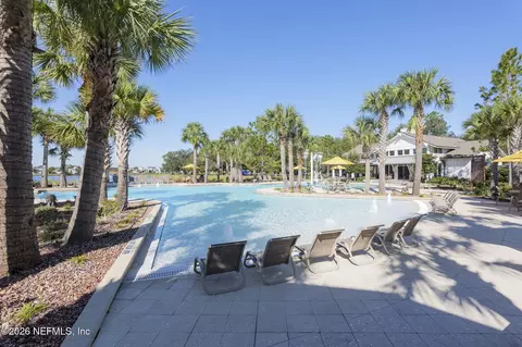 Exterior - 400 Weathered Edge Dr, Saint Augustine, FL 32092 photo 2 of 9