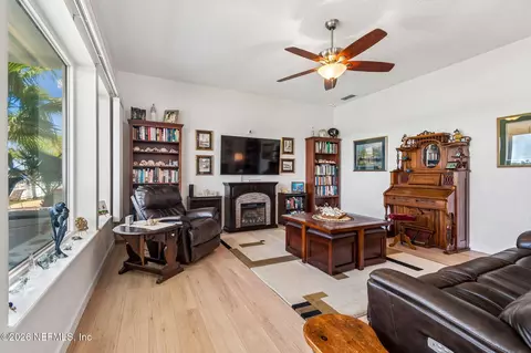 Living - 9163 June Ln, Saint Augustine, FL 32080 photo 3 of 4