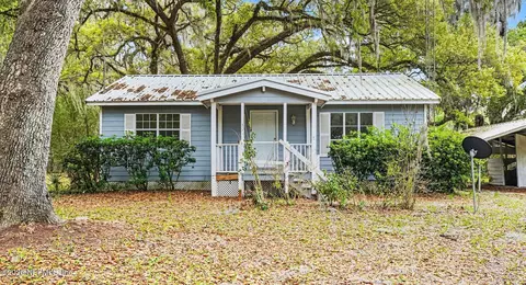 808 County Road 20a, Hawthorne, FL 32640