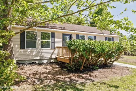 Exterior - 900 Helen St, Saint Augustine, FL 32084 photo 4 of 8