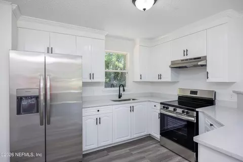 Kitchen - 900 Helen St, Saint Augustine, FL 32084 photo 1 of 3