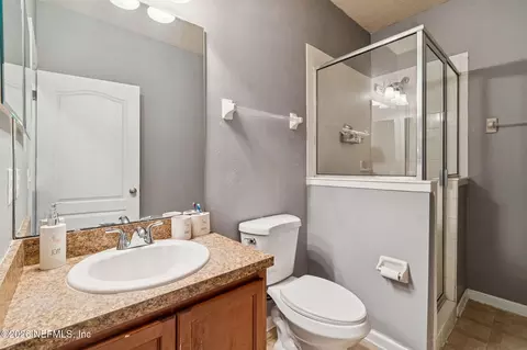 Bath - 13687 Devan Lee Dr N, Jacksonville, FL 32226 photo 4 of 7