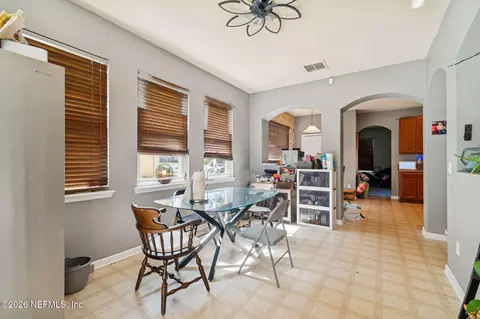 Dining - 13687 Devan Lee Dr N, Jacksonville, FL 32226 photo 2 of 3