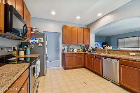 Kitchen - 13687 Devan Lee Dr N, Jacksonville, FL 32226 photo 1 of 5