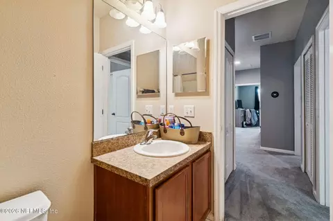 Bath - 13687 Devan Lee Dr N, Jacksonville, FL 32226 photo 2 of 7