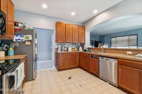 Kitchen - 13687 Devan Lee Dr N, Jacksonville, FL 32226 photo 5 of 5