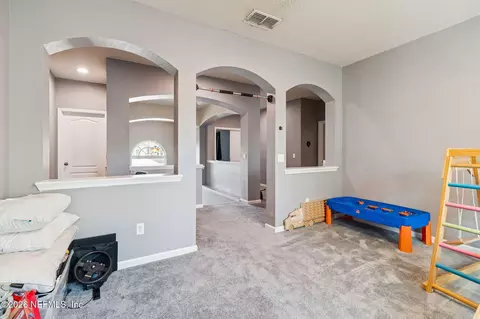 Entry Way - 13687 Devan Lee Dr N, Jacksonville, FL 32226 photo 4 of 10