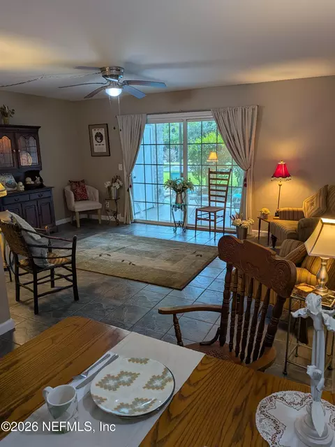 4330 Plaza Gate Ln S #101, Jacksonville, FL 32217