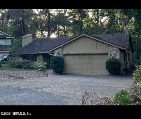 4332 Springmoor Dr E, Jacksonville, FL 32225
