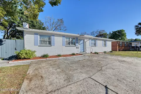 1907 Penman Rd, Jacksonville Beach, FL 32250