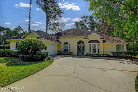 8342 Amherst Hills Ln, Jacksonville, FL 32256