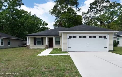 4540 Glendas Meadow Dr, Jacksonville, FL 32210