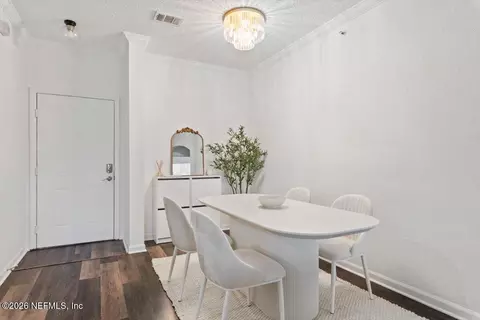 8539 Gate Pkwy W #9404, Jacksonville, FL 32216