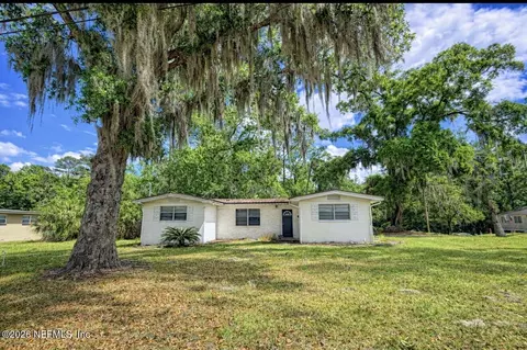 7421 Greenway Dr, Jacksonville, FL 32244