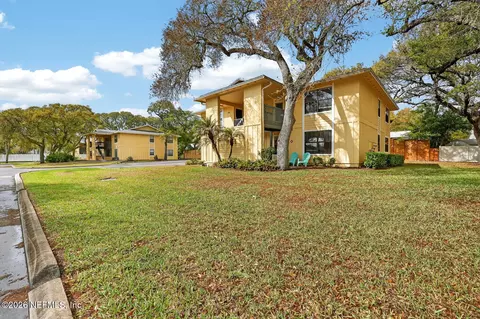 Exterior - 34 Brigantine Ct, Saint Augustine, FL 32080 photo 2 of 8