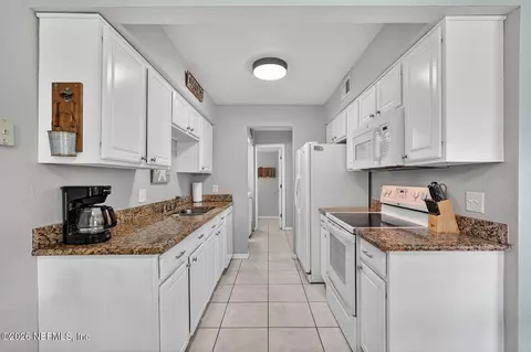 Kitchen - 34 Brigantine Ct, Saint Augustine, FL 32080 photo 1 of 3