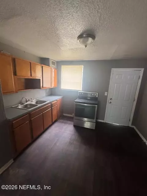 1658 W 10 St, Jacksonville, FL 32209