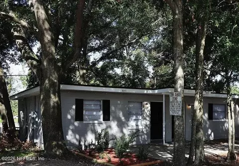 1055 Glencarin St, Jacksonville, FL 32208