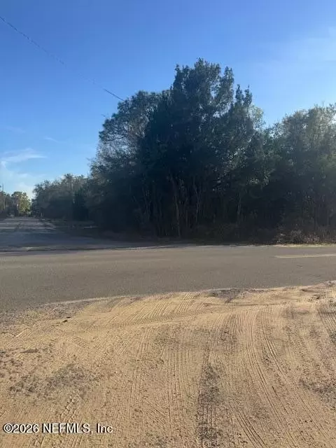 123 Ellen Ave, Interlachen, FL 32148 photo 2