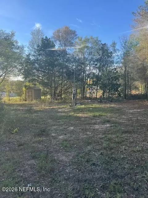 123 Ellen Ave, Interlachen, FL 32148 photo 4