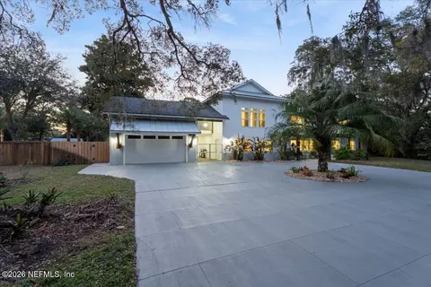 830 Hagler Dr, Neptune Beach, FL 32266