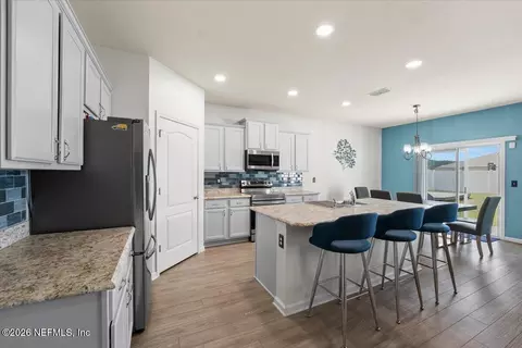 Kitchen - 127 Sweet Mango Trl, Saint Augustine, FL 32086 photo 2 of 4