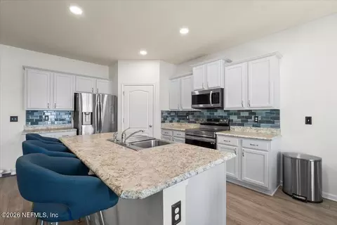 Kitchen - 127 Sweet Mango Trl, Saint Augustine, FL 32086 photo 4 of 4