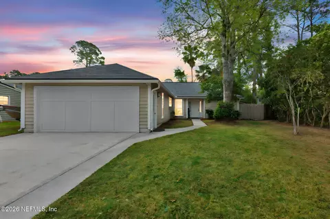 4340 Queensway Dr, Jacksonville, FL 32257