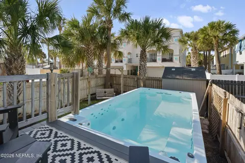 209 7th Ave S, Jacksonville Beach, FL 32250