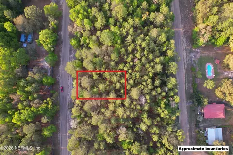 522 Janet Ave, Interlachen, FL 32148