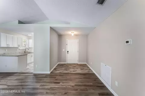 2727 Mc Cormick Woods Dr, Jacksonville, FL 32225
