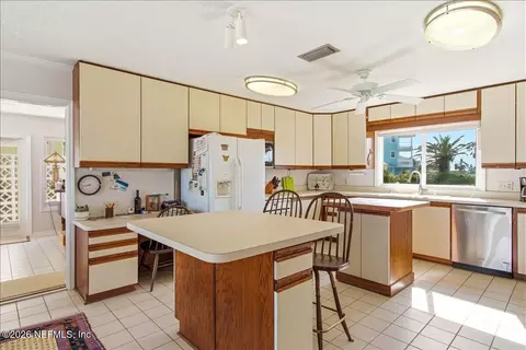 Kitchen - 10 Milliken Ln, Saint Augustine, FL 32080 photo 2 of 5