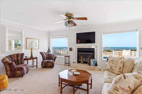 Living - 10 Milliken Ln, Saint Augustine, FL 32080 photo 2 of 4