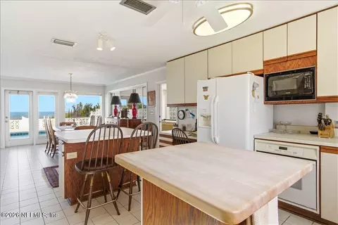 Kitchen - 10 Milliken Ln, Saint Augustine, FL 32080 photo 4 of 5