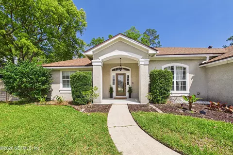 2487 Winged Elm Dr E, Jacksonville, FL 32246