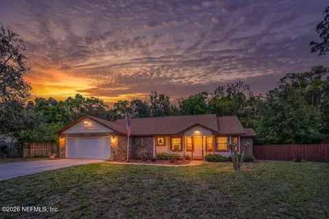 8111 Cayuga Trl N, Jacksonville, FL 32244