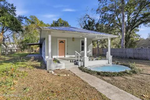 425 SE 2nd St, Williston, FL 32696 photo 2