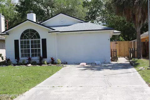 569 Camelia St, Atlantic Beach, FL 32233