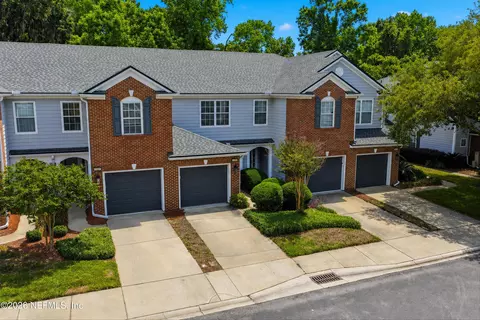 13529 Stone Pond Dr, Jacksonville, FL 32224