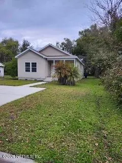 301 E Cochran Ave, Hastings, FL 32145